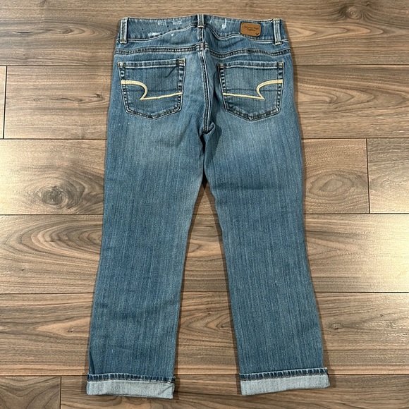 American Eagle Artist Stretch Jean Capris - lightly distressed style - Size: 2 - Picture 2 of 6